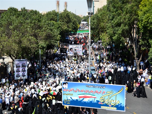 سران عرب از بیداری اسلامی واهمه دارند و دست به دامن دشمنان اسلام شده‌اند/ در منطقه ‌آشوب به پا کردند تا اسرائیل در امان بماند