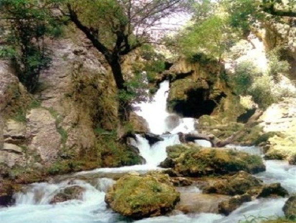 آبشار آتشگاه لردگان، تماشای تبسم طبیعت+ عکس