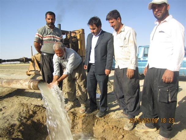 موفقیت تست پمپاژ آب روستای قاسم آباد خنداب/خوشحالی مردم با جاری شدن آب در روستا +تصاویر