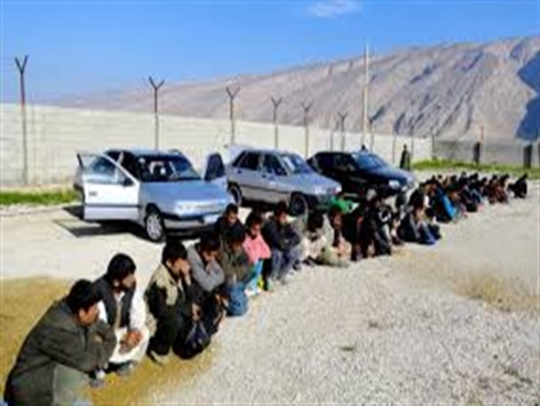 دستگیری ۱۷ افغانی غیرمجاز در لارستان