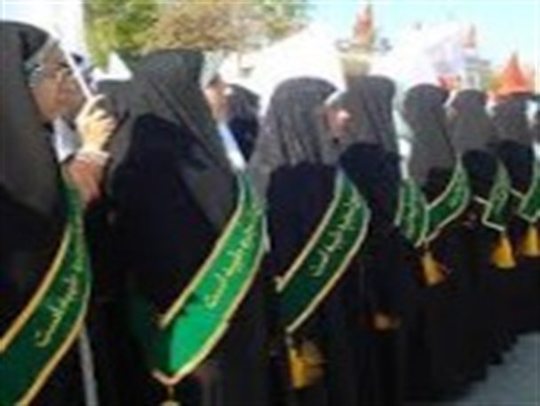 پایگاه بسیج خواهران شهید طهرانی تاکستان مشق تکلیف فرهنگی به دوش می کشد