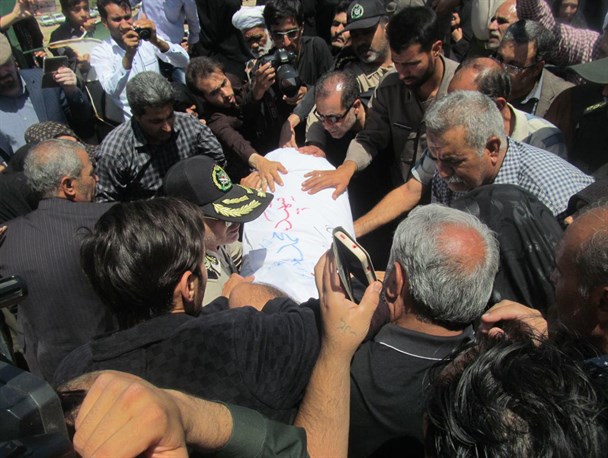 پیکر مطهر شهید دهقانی در خانه ابدیش آرام گرفت/تصویری