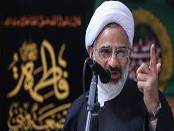 بسیجی یعنی کسی که همه ی هستی اش را به میدان آورده است