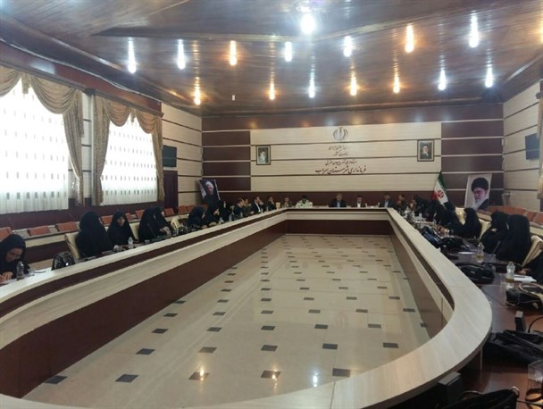 تربیت نسل رسالت اصلی بانوان است