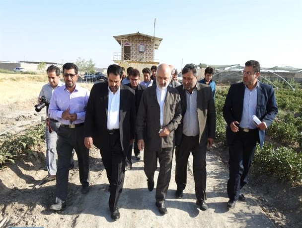 ورود ۲۲۰ نفر به عرصه های اقتصاد مقاومتی روستای فارفان شرق اصفهان/ حمایت های «بسیج سازندگی» به ثمر نشست