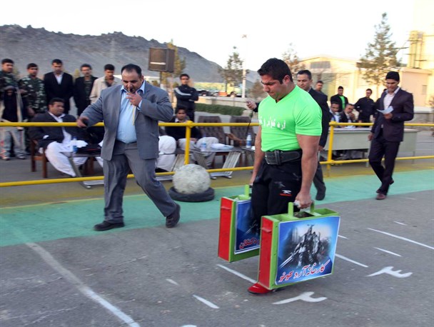 گام‌های ورزشکاران ایران در مسیر کمک مومنانه استوار است/سبز پوشان انقلاب؛ پهلوانان واقعی عرصه مردم یاری