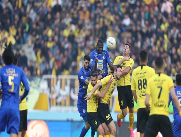 فریاد شادی در اردوی آبی/ فرهاد سپاهان بی‌ژنرال را نابود کرد