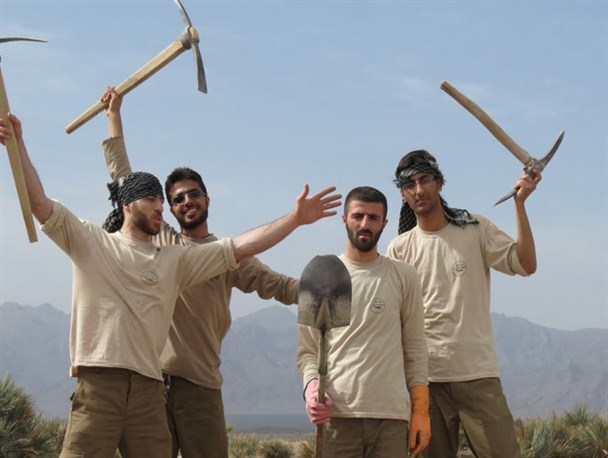 تلاش رسانه برای روایت صادقانه جهاد/ لنز دوربین به سمت گروه های جهادی