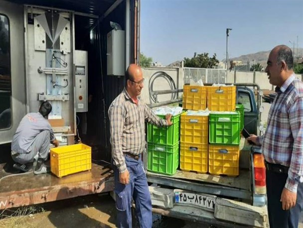 توزیع آب بسته‌بندی در راستای تداوم آبرسانی در شرایط اضطراری مناطق سیل‌زده