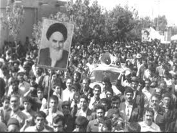 خبرنگاری با کوله باری از صداهای دوران انقلاب