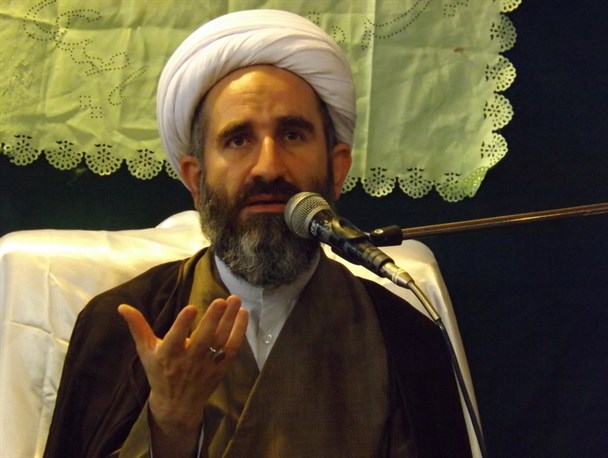 دستمان برای کمک به قرآن نلرزد/نباید بگذاریم کلام خدا مهجور بماند