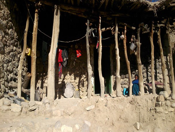 رنج و محرومیت روستای دم تنگ عروه در شهرستان لنده/عکس