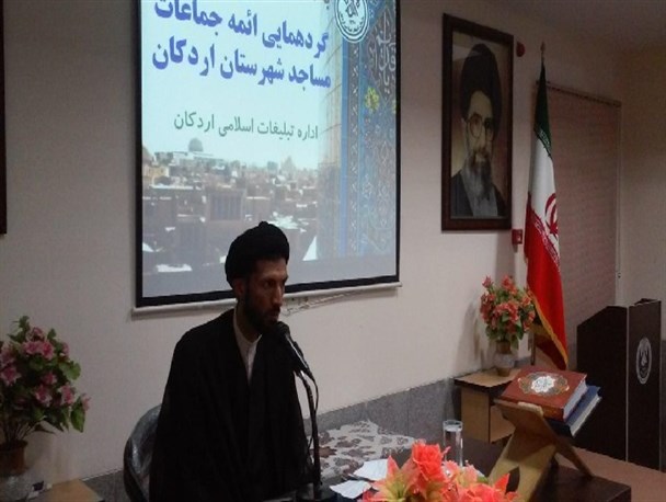 باید بکوشیم تا اعتقادات دینی را در آحاد مردم ریشه دار تر کنیم