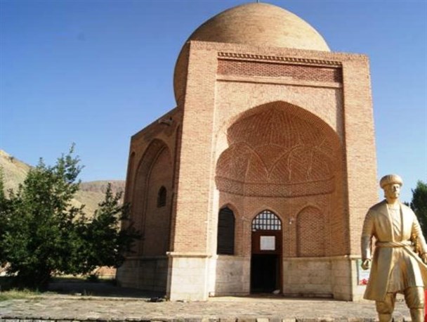 مقبره سید صدر الدین چالدران ، در دو راهی اوقاف و میراث