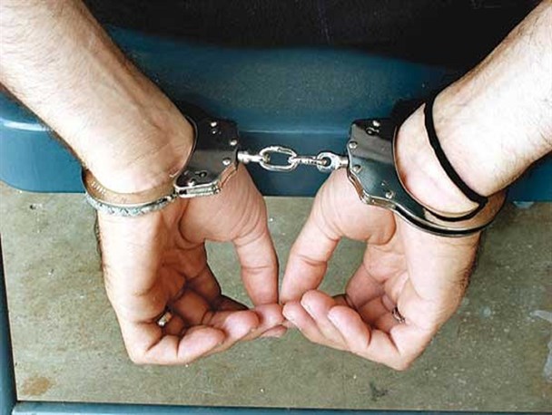 دندانپزشک قلابی در لردگان دستگیر شد