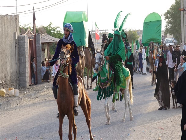 مراسم نمادین استقبال از کاروان محرم در بندر کوهستک برگزار شد/ تصاویر