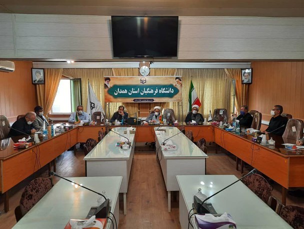 دانشگاه فرهنگیان باید سالیانه ۲۵ هزار دانشجو پذیرش کند