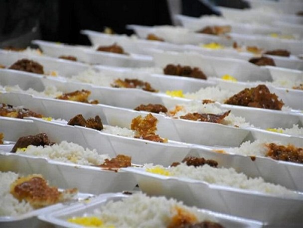 ۶۳۰۰ پرس غذا بین نیازمندان لرستان توزیع شد