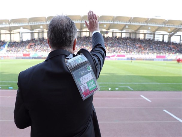 اسکوچیچ هم می‌‎رود؟/ پوست موز زیر پای استیلی