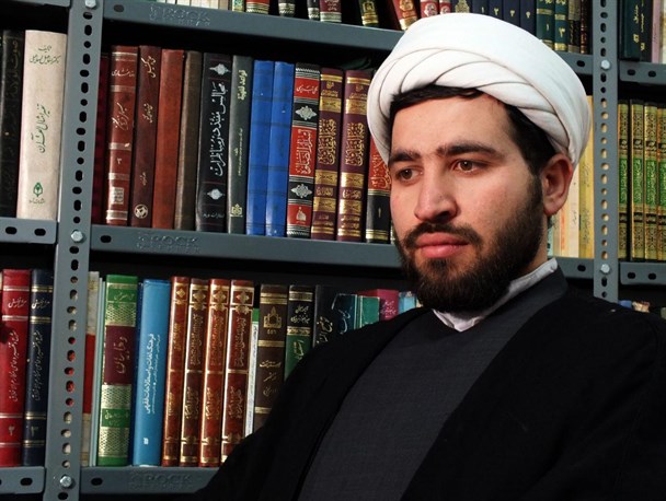 دانشگاه و حوزه دچار آفت آموزش محوری شده‌اند