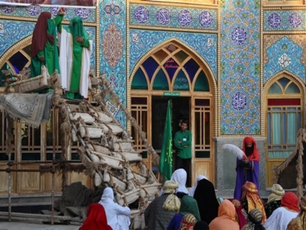 بازسازی نمادین واقعه غدیر در آران و بیدگل/ تصاویر