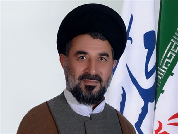 دست دادن ظریف با اوباما دور از انتظار بود/برخورد دولت در مساله "منا" دیپلماتیک بود نه انقلابی