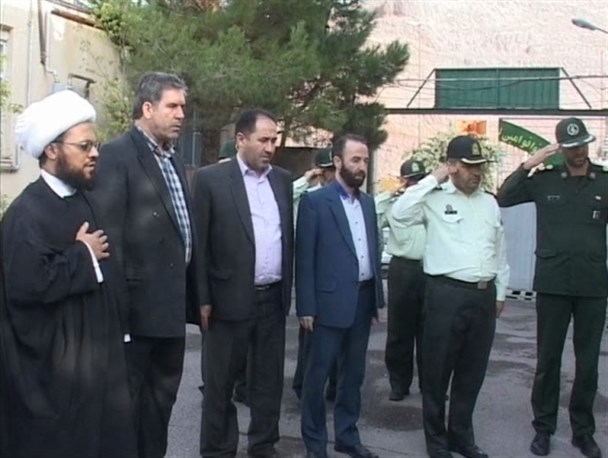 صبحگاه مشترک نیروهای نظامی و انتظامی در کوثر+تصاویر