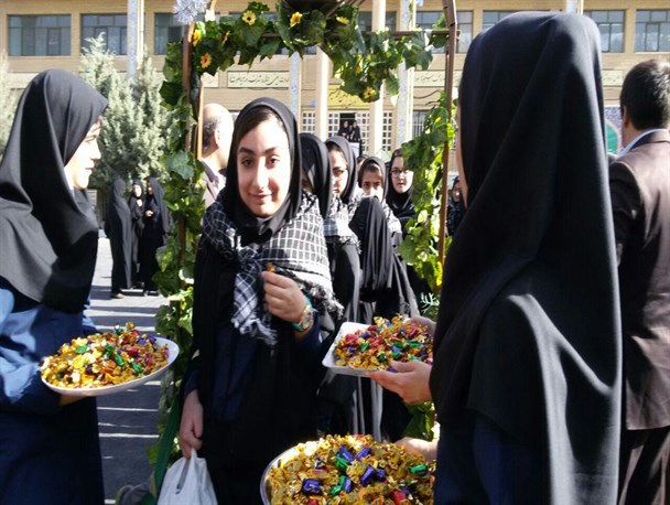 اعزام کاروان "ما همه فهمیده ایم" به مشهد الشهدای ایران+تصاویر