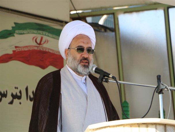 پلیس مظهر اقتدار و امنیت است/ باید با مخلان نظم و امنیت عمومی قاطعانه برخورد شود