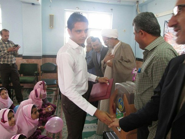 دومین مرحله از جشن عاطفه ها در شهر خورموج برگزار شد