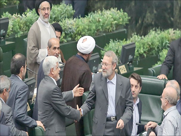 آیا مجلس همچنان در راس امور است؟!