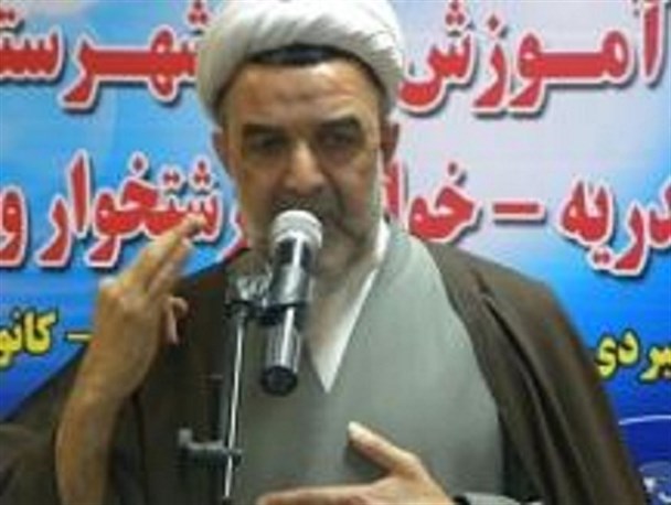 مداحان و شعرا هنر انقلاب اسلامی را در هیئت ها تبیین کنند/امروز بنی امیه در غرب آسیا به جنگ با اسلام حسینی برخاسته است