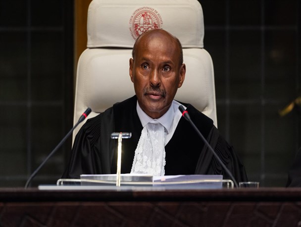 رأی دیوان لاهه به نفع ایران/لزوم رفع تحریم‌های غذایی و هوانوردی و خودداری آمریکا از تحریم تازه