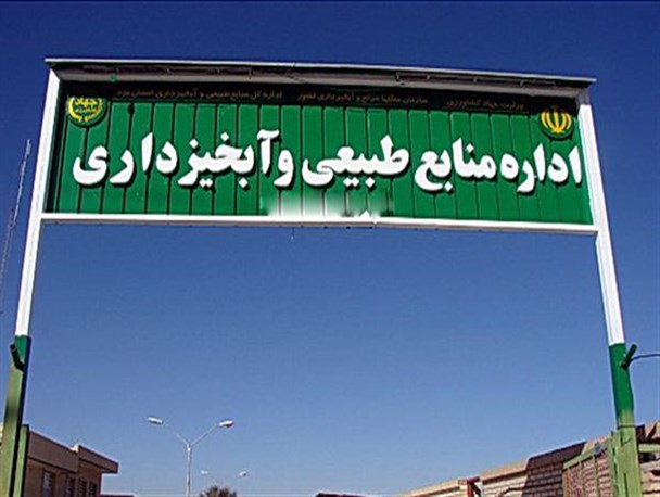 از حمایت های فرماندار تا اعتراض کارکنان