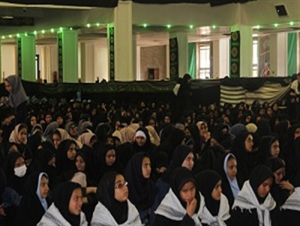 برگزاری همایش زینبیون مدارس دخترانه ناحیه 2 در کرمان