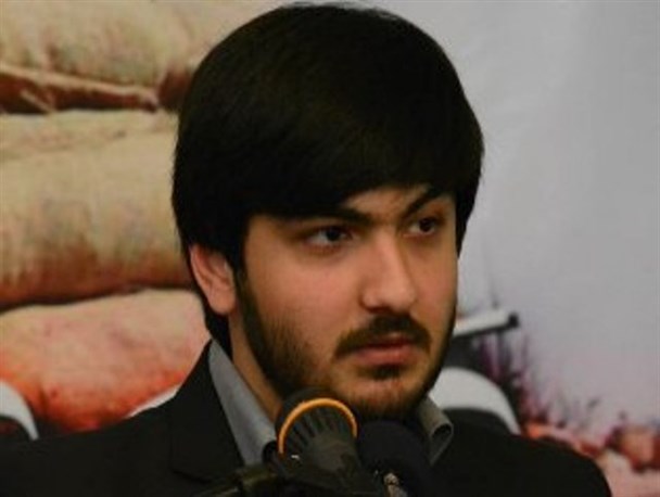 کسی که می خواهد سفارت آمریکا در کشور باز شود استکبارستیز و انقلابی نیست