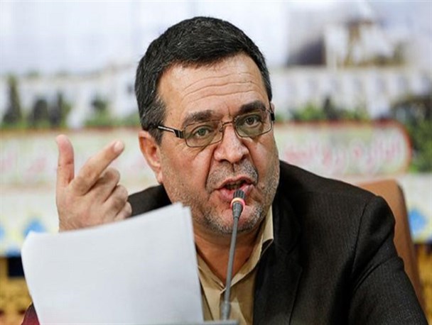 شهدای مدافع حریم اهل‌بیت ادامه‌دهنده راه شهیدان دیروز هستند/ نهضت سواد آموزی اصفهان ۱۴ شهید تقدیم نظام اسلامی کرده است