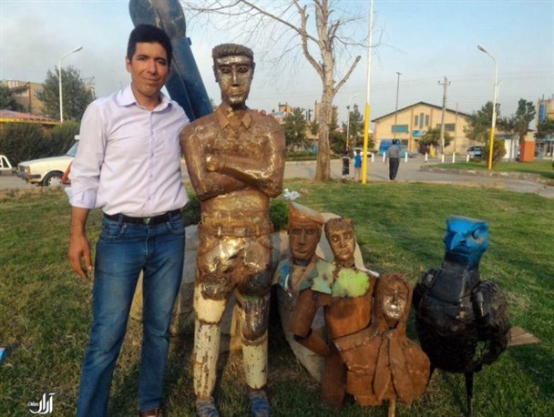 آهنگر پارس آبادی با ضایعات آهن مجسمه می سازد + عکس