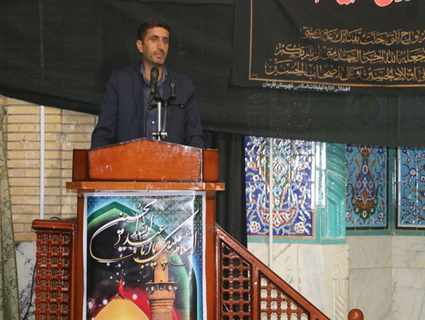 شروع عملیات اجرای شبکه فاضلاب شهری در شهر باباحیدر
