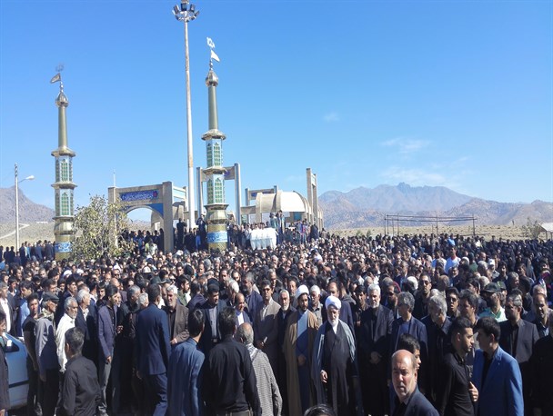 پیکر پدر سردار قاسم سلیمانی در جوارگلزار شهدا آرام گرفت+تصاویر