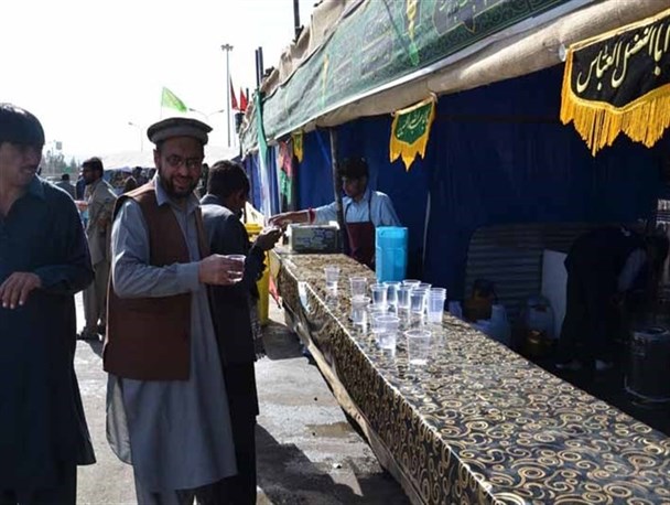 نمره قبولی مرزنشینان سیستان و بلوچستان در میزبانی از زائران/کم لطفی مسئولین مانع شور حسینی نشد