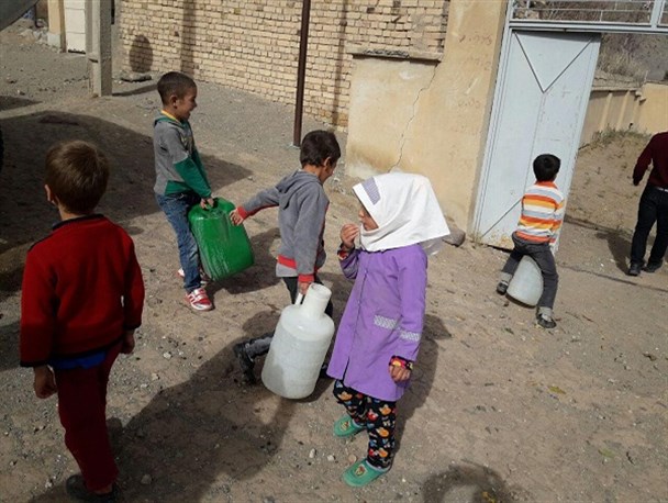 جنگ آب به زودی در روستای "کردی" پایان می پذیرد / قول مسئولان برای حل مشکل آب روستای کردی