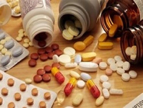 مراقبت‌های بهداشتی و درمانی در بیش از 800 مدرسه شهر کرمان/ پیشگیری از سرطان و پوسیدگی استخوان با طرح مکمل یاری در مدارس