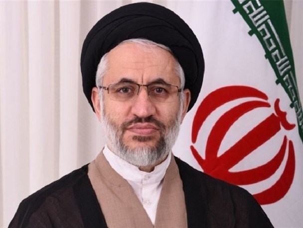 ناله‌های مکرون از ترس گسترش اسلام است/ لزوم موضع‌گیری قاطع دنیای اسلام نسبت به اقدام وقیح رئیس جمهور فرانسه