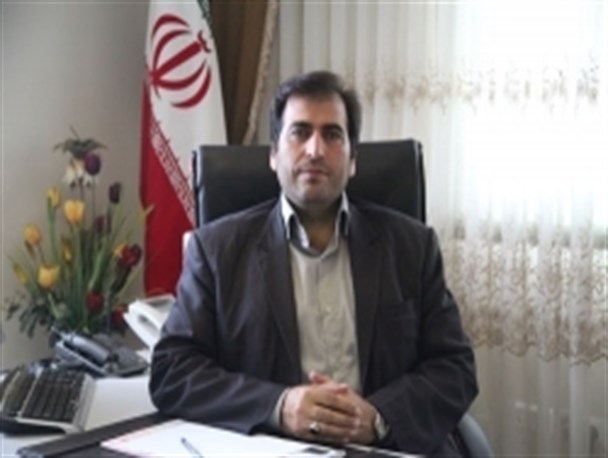 اولویت جذب در اداره ها و کارخانه های شهرستان با نیروهای بومی است