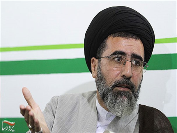 احمدی نژاد پول های بلوکه شده را با چمدان به ایران می آورد/سؤال اوباما راجع به «سردارسلیمانی» از حیدرالعبادی