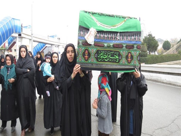 قطره ای از انتظار زینب(س) با حضور بانوان کردستانی در اربعین حسینی/تصاویر