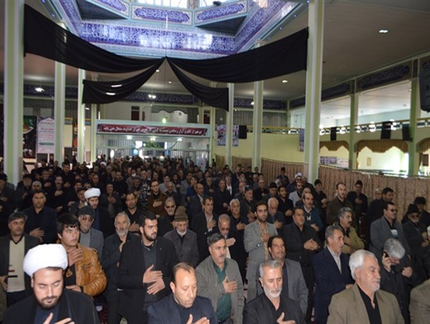 میاندوآب در اربعین حسینی، به سوگ نشست/طنین نوای " لبیک یا حسین(ع)" در میاندوآب +تصاویر