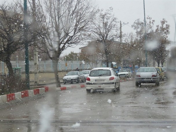 آغاز بارش برف در شهرستان خلخال