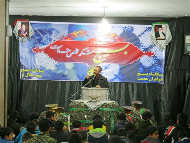 تهاجم فرهنگی نتیجه ی استفاده ی نادرست از فضای مجازی است